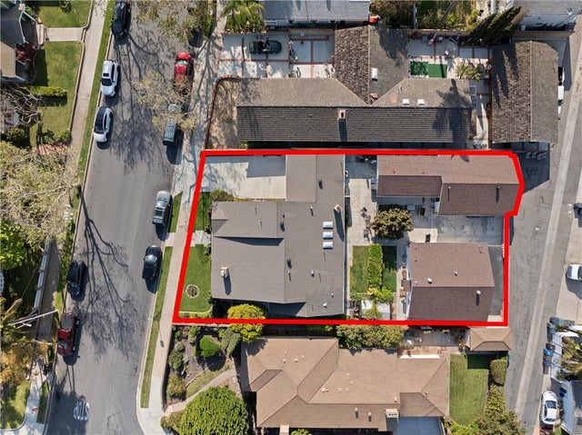 945 10th Street, Huntington Beach